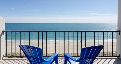 2 Bedroom Oceanfront Condo in Station One!