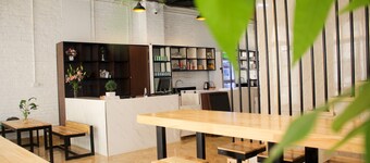 Aroma Halong offers cool private unit 2