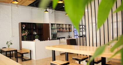 Aroma Halong offers cool private unit 2