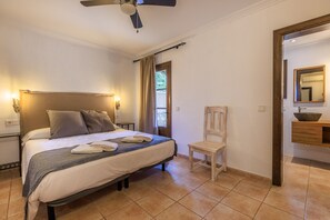 3 bedrooms, in-room safe, iron/ironing board, free WiFi