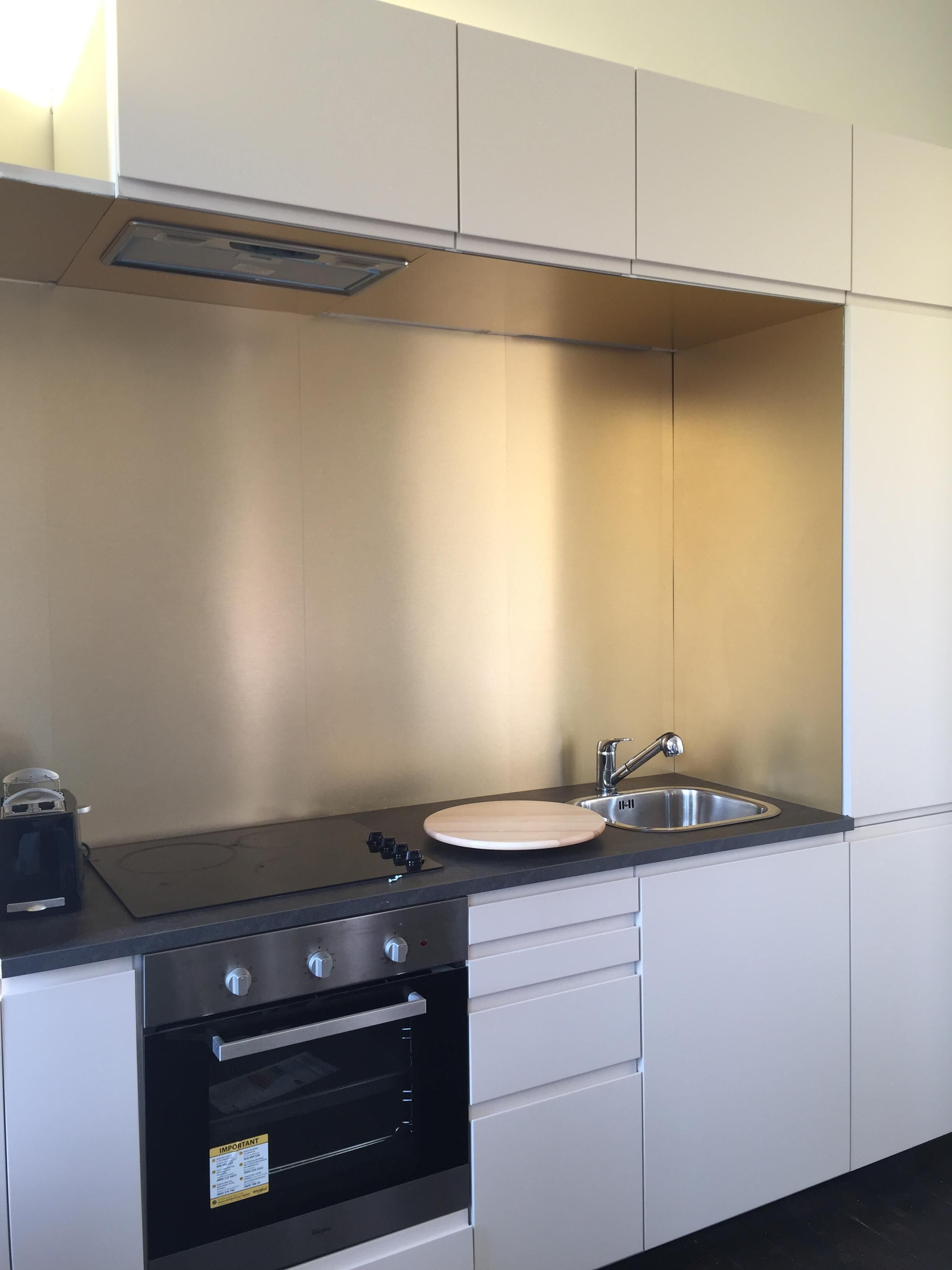 Fridge, microwave, oven, coffee/tea maker