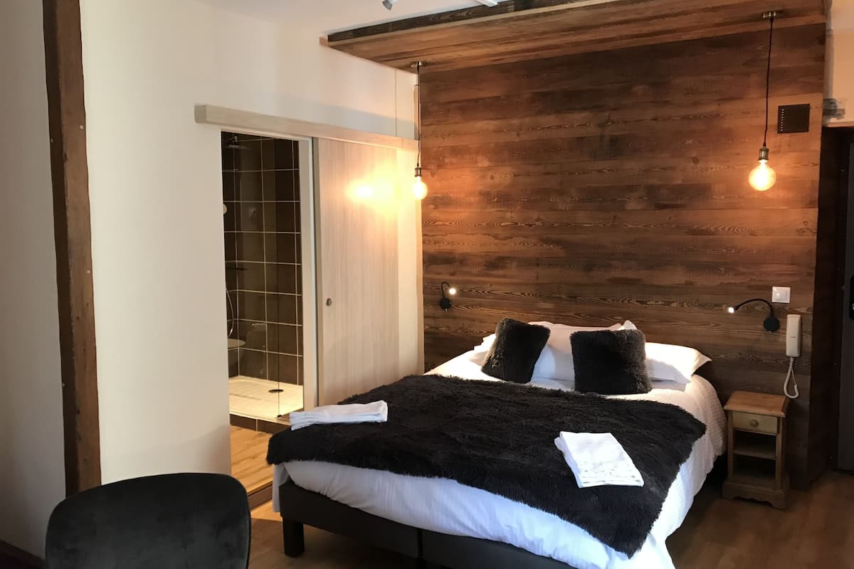 superior double  | premium bedding, individually decorated, individually furnished, desk