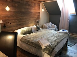 高级房 | 高档床上用品、特色装修、特色家居、办公桌