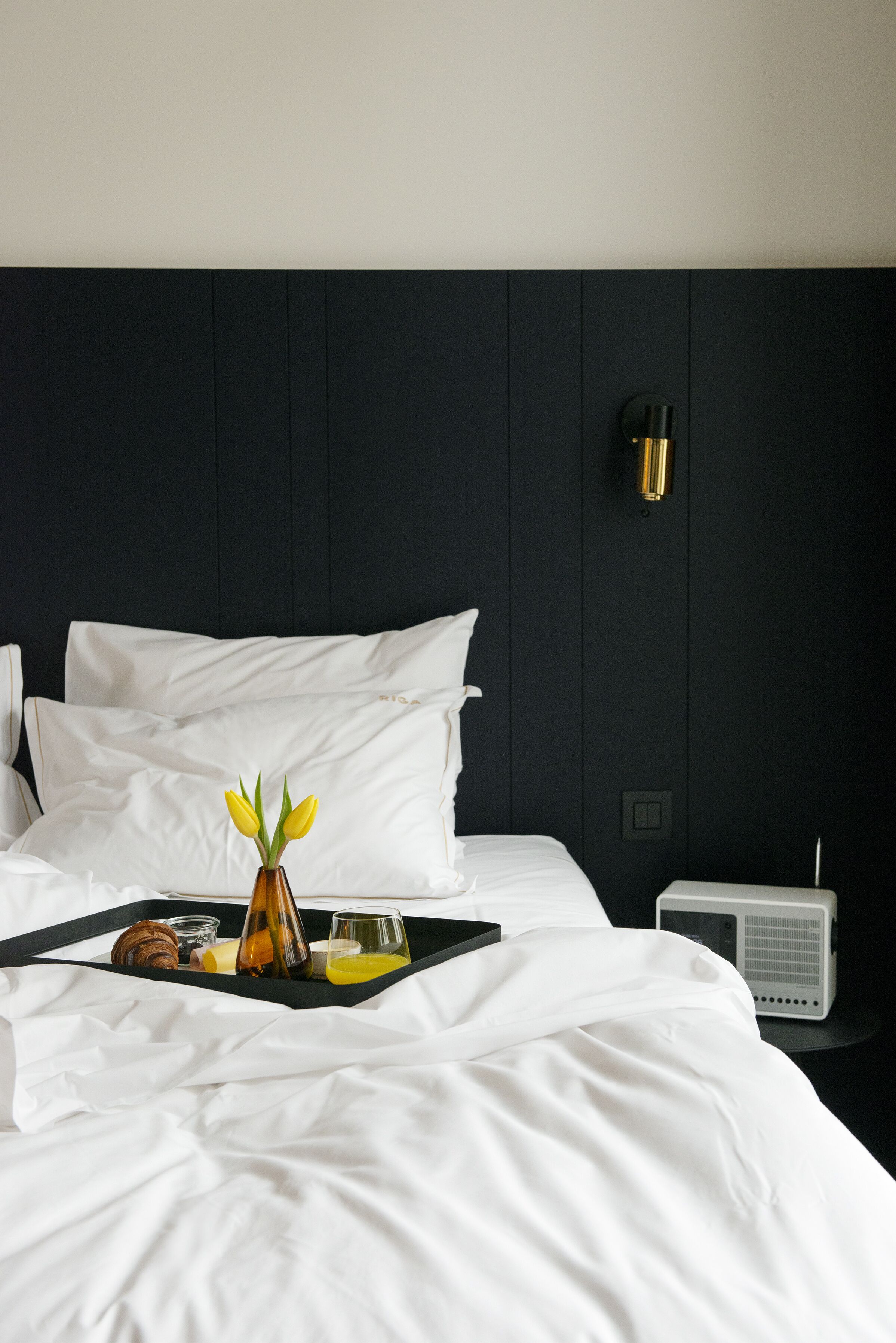 superior room, 1 queen bed | minibar, in-room safe, desk, soundproofing