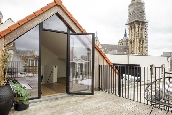 Deluxe Suite, Multiple Beds, City View | Minibar, in-room safe, desk, soundproofing