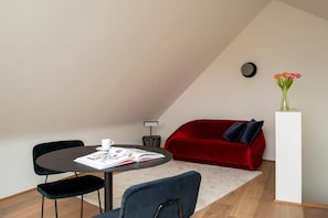 Flat-screen TV - Riga Suites Antwerp (Antwerp)