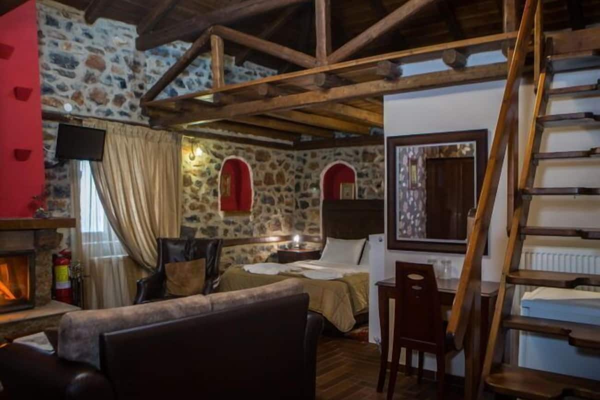 Suite, vista montagna, al piano ammezzato | Insonorizzazione, culle/letti per bambini (gratuiti), Wi-Fi gratuito