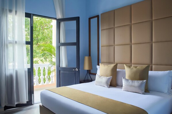 Egyptian cotton sheets, premium bedding, down duvets, pillow-top beds