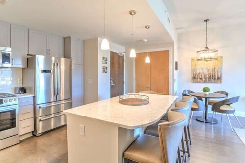 Three Bed Three Bath Central Downtown Condo