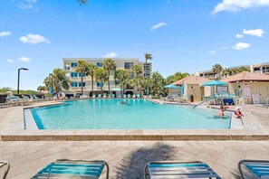 A heated pool - Land's End 11-206: Newly Remodeled 2BD/2BA (Treasure Island)