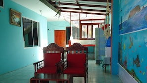 Interior - Hospedaje Janet (Puerto Villamil)