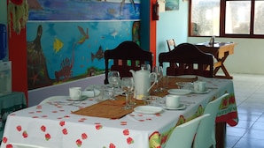 Breakfast area - Hospedaje Janet (Puerto Villamil)