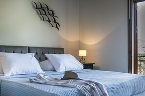 3 chambres, fer et planche à repasser, Wi-Fi gratuit, draps fournis