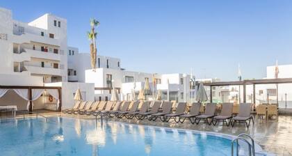 1 Bedroom Apartment, Sunset Bay