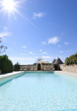 Piscina externa, piscina aquecida