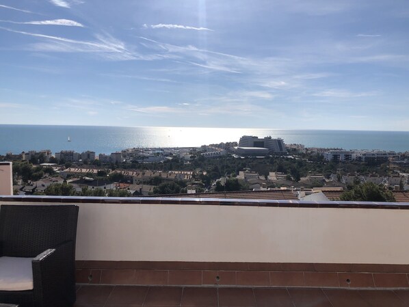 Property grounds - HOME WITH AMAZING VIEWS , OVERLOOKING THE FESTIVAL TOWN OF SITGES WITH POOL GYM (Sitges)
