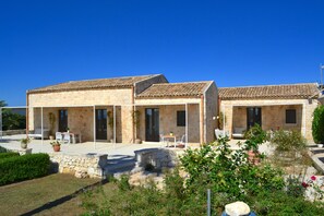 Exterior - LIBECCIO STUDIO  2/3 sleeps with Pool  - Modica - Sicily (Modica)