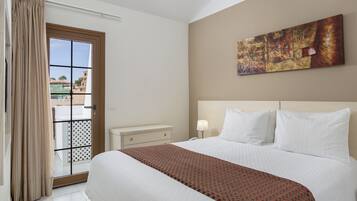 1 slaapkamer, een strijkplank/strijkijzer, wifi, beddengoed
