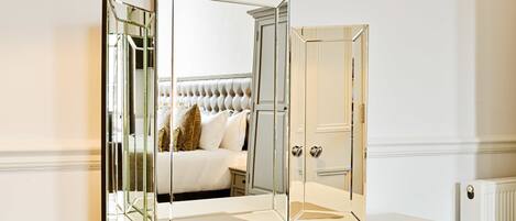 3 bedrooms, desk, iron/ironing board, WiFi