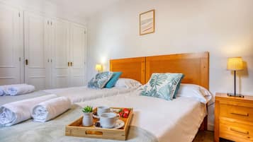 1 bedroom, free WiFi, bed sheets