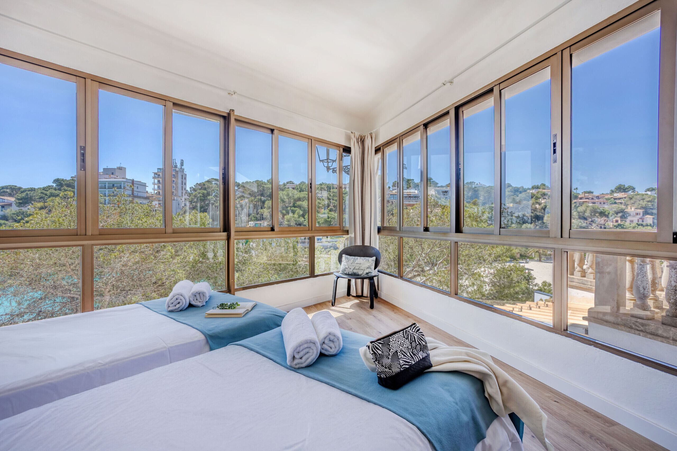 1 dormitorio, caja fuerte, wifi gratis y ropa de cama