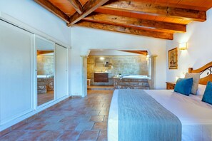 7 Schlafzimmer, Zimmersafe, kostenloses WLAN, Bettwäsche