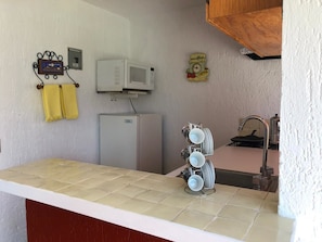 Classic Apartment, 2 Bedrooms, Non Smoking | Private kitchen