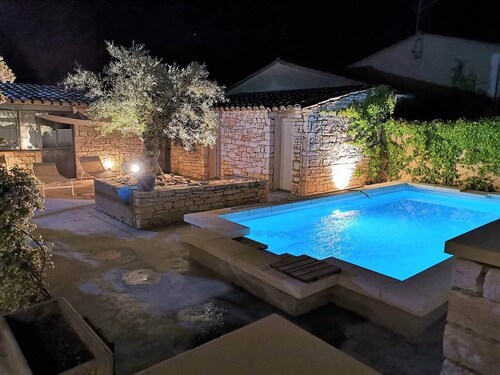 Le Vieil Olivier 5 - Private Pool - Terrace - Parking