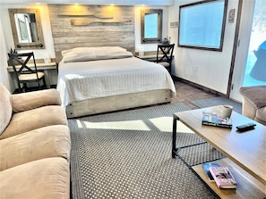 7 habitaciones, escritorio, tabla de planchar con plancha y wifi gratis 