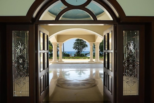 BEACHFRONT LUXURY 3 BR CONDO 4TH FLOOR WITH PRIVATE ENTRY  ..”BEST OF THE BEST”