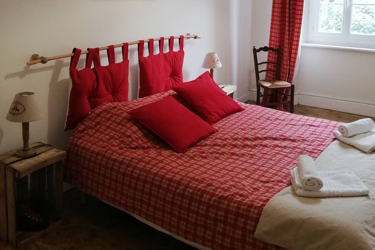 Double Room (Crabère) | Premium bedding, desk, blackout drapes, soundproofing