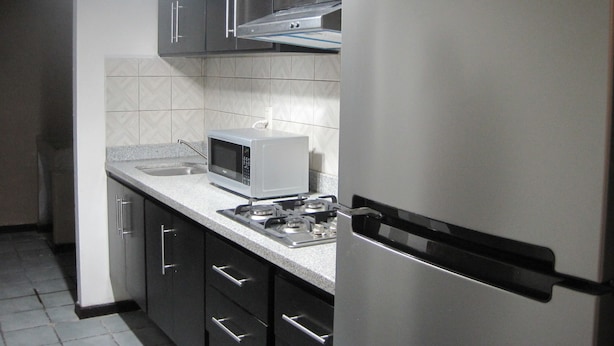 Apartment, 2 Queen Beds, Accessible, Garden View | Private kitchen