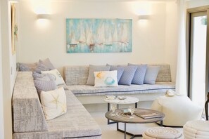 32-inch flat-screen TV with satellite channels, TV - Marilia Villas (Kefalonia)