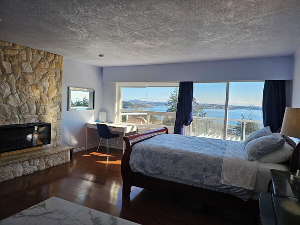 Luxury Double Room | Premium bedding, individually decorated, individually furnished