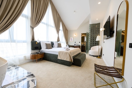 Presidential Double Room | Premium bedding, Tempur-Pedic beds, minibar, in-room safe