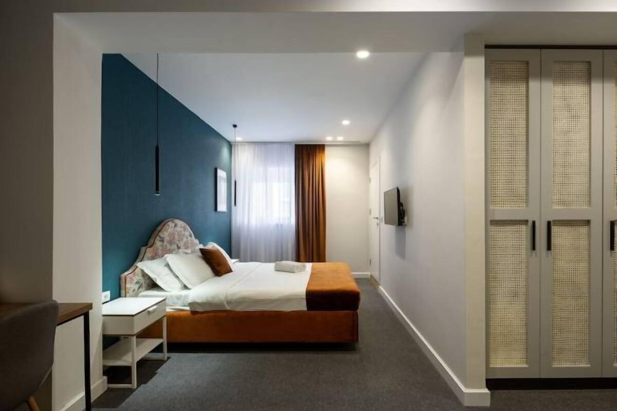 Literie de qualité supérieure, matelas Tempur-Pedic, minibar