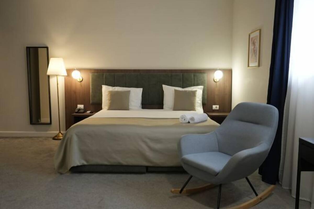 Literie de qualité supérieure, matelas Tempur-Pedic, minibar