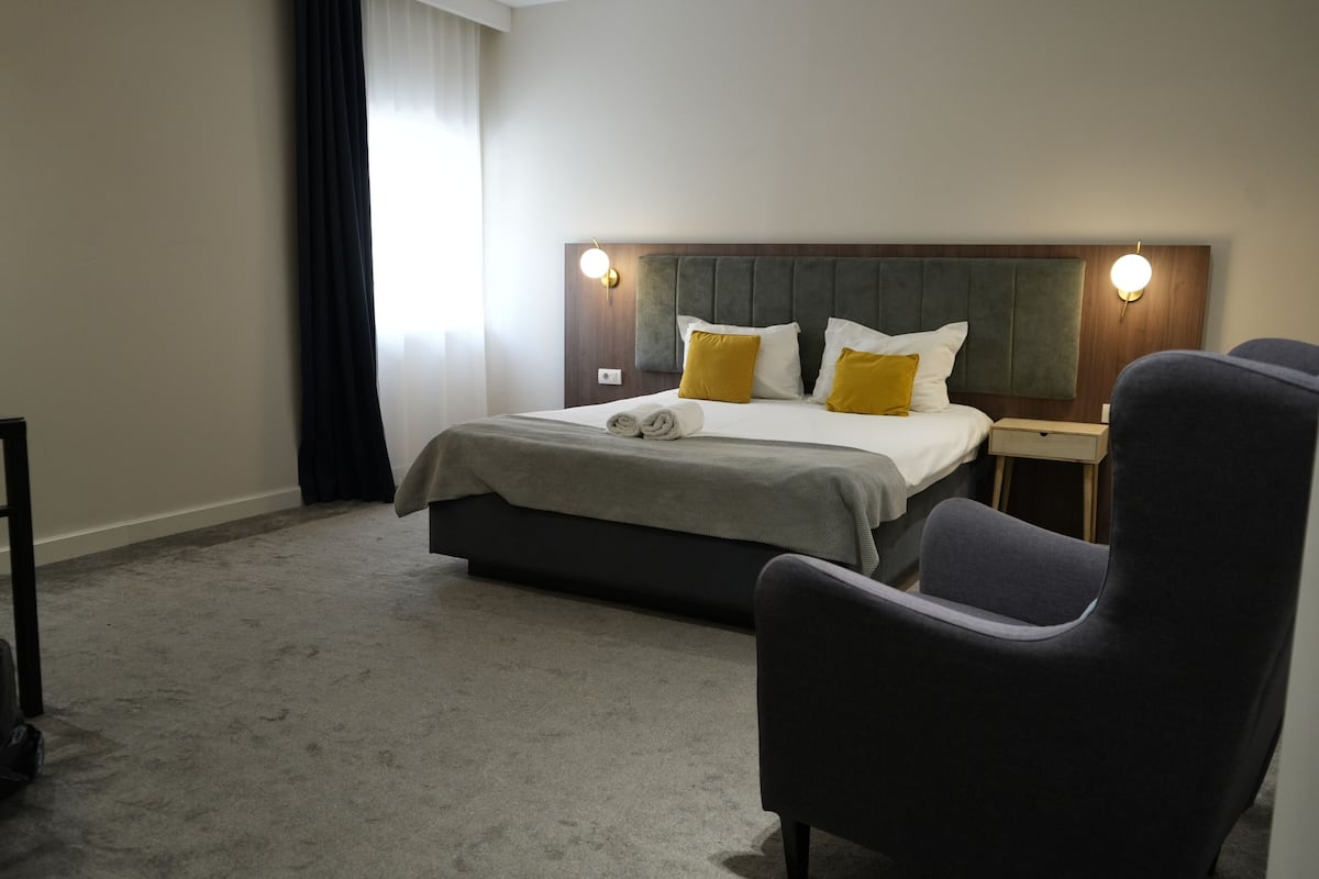 Standard Double Room, City View | Premium bedding, Tempur-Pedic beds, minibar, in-room safe