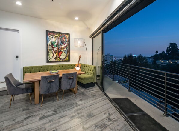 Outdoor dining
