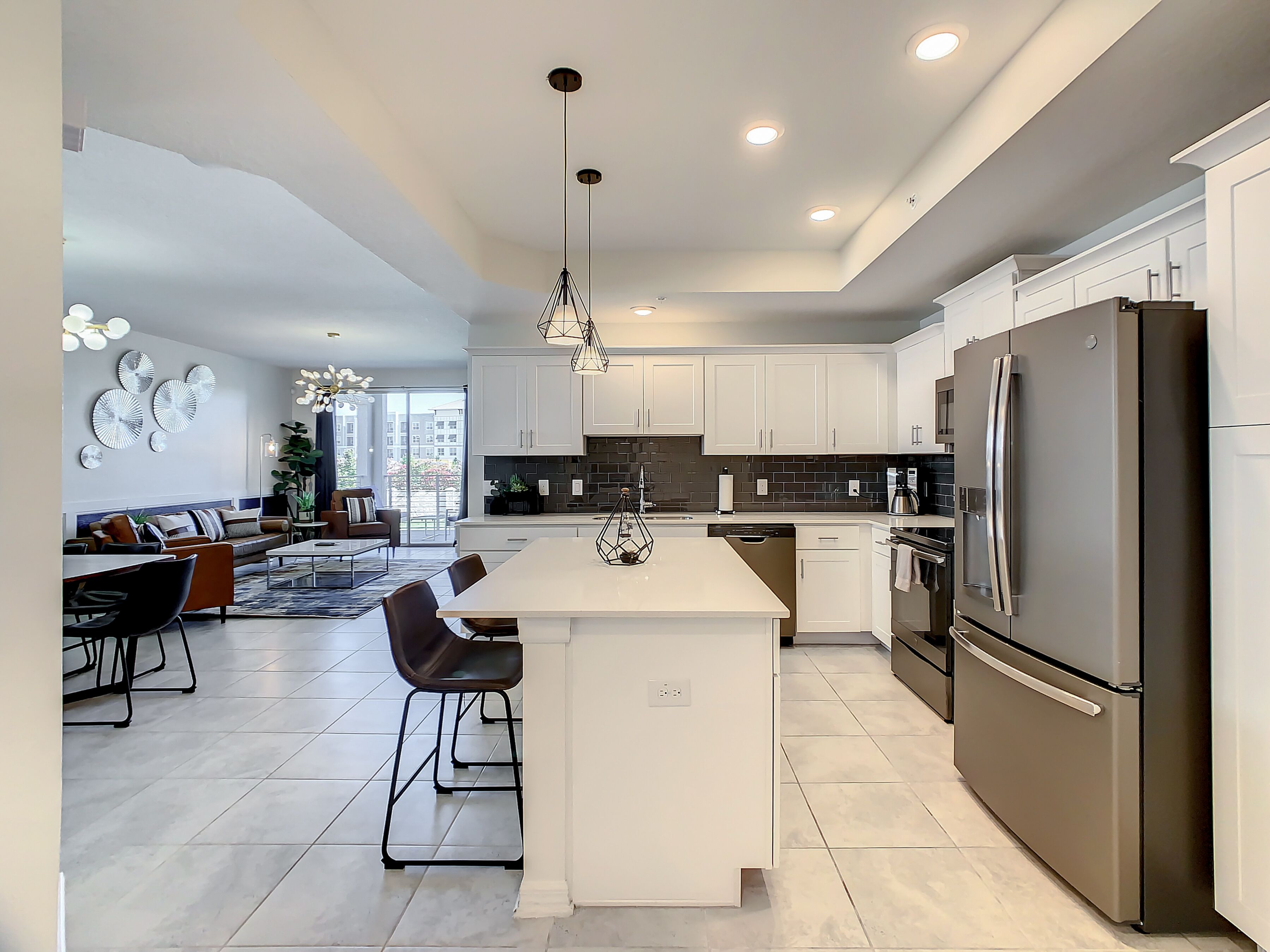 冰箱、微波炉、烤箱、炉灶