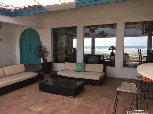 Large entertainment area inside and out. Event property