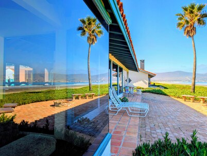 Large entertainment area inside and out. Event property