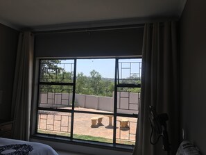 3 chambres, fer et planche à repasser, Wi-Fi, draps fournis