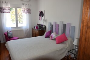2 Schlafzimmer, Bügeleisen/Bügelbrett, Reisekinderbett, kostenloses WLAN
