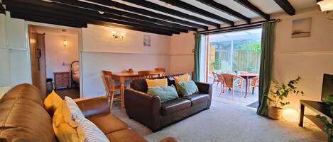 Télévision, cheminée