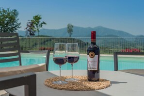 Pool - Casa Emanuela - Private villa, 4 bedrooms, pool, A/C, wifi, pets, Marche (Fermignano)