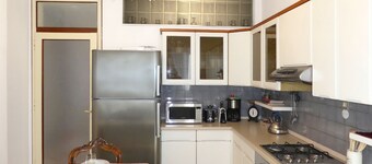 Apartamento 'Palazzo Rossi' 1A en el casco antiguo con balcón, aparcamiento gratuito y WiFi