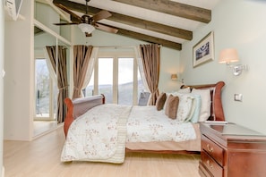 3 Schlafzimmer, Zimmersafe, BĂŒgeleisen/BĂŒgelbrett, Reisekinderbett