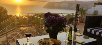 Vakker romslig villa med privat basseng og stort badestamp