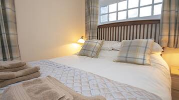 4 bedrooms, iron/ironing board, travel crib, WiFi